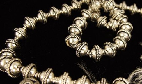 Design 3066: silver silver beads