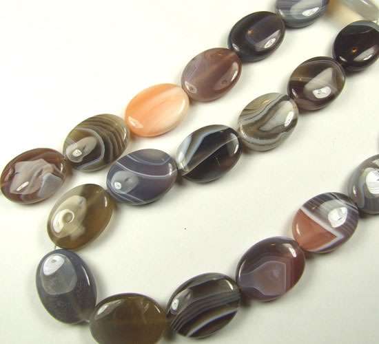Design 5676: Gray botswana agate oval beads