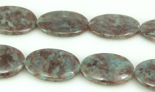 Design 5695: Red, Green quartz oval beads