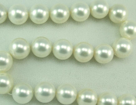 Design 5798: White mother-of-pearl beads