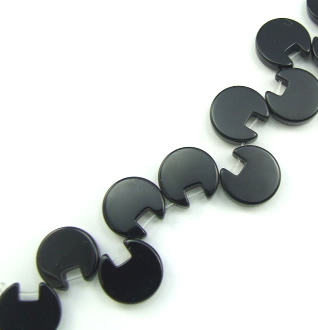 Design 5822: Black black onyx beads