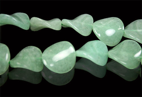 Design 7880: Green aventurine beads
