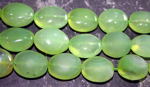 Design 8400: green onyx beads