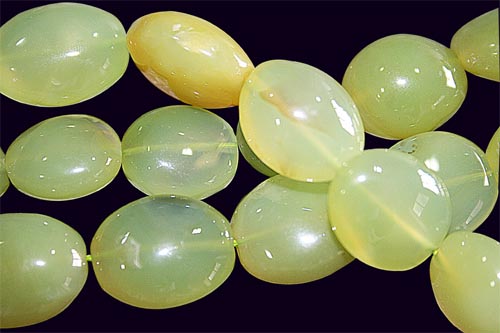 Design 8403: green onyx nuggets beads