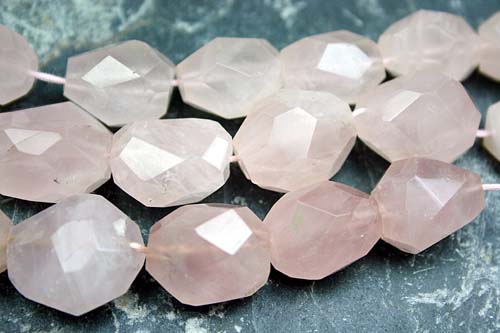Design 8422: pink rose quartz faceted, nuggets beads