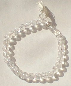 Design 581: white crystal stretch bracelets