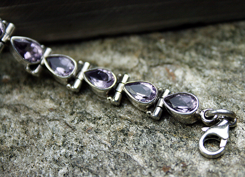Design 8115: Purple amethyst drop bracelets