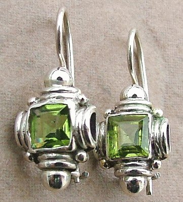Design 1049: green peridot ethnic earrings