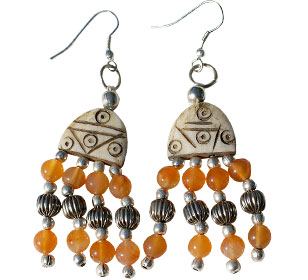 Design 16033: brown,orange bone ethnic earrings