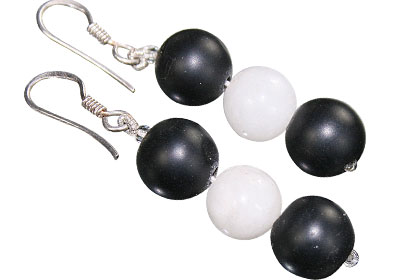 Design 16248: black,white lava classic earrings