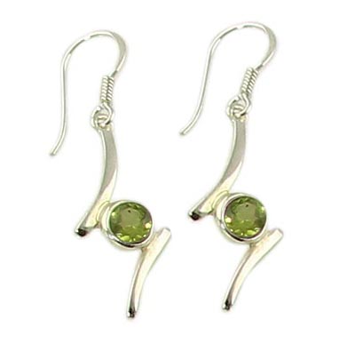 Design 21080: green peridot earrings