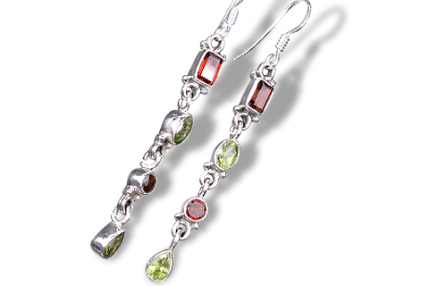 Design 6024: green,red garnet drop earrings