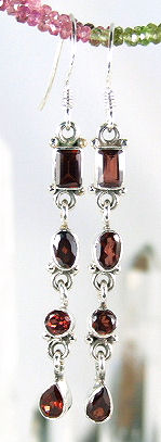 Design 6033: red garnet earrings