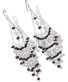 Design 6050: red,white garnet chandelier earrings