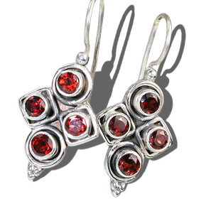 Design 6352: red garnet earrings
