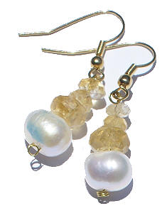 Design 6363: white,yellow pearl earrings
