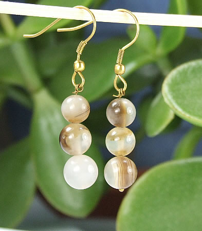 Design 6499: brown,white moonstone earrings