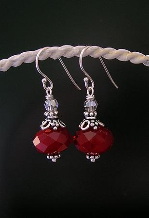 Design 7381: red glass earrings
