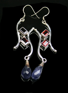Design 8039: Purple, Maroon garnet drop earrings