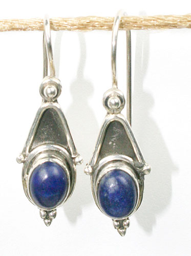 Design 8753: blue lapis lazuli earrings
