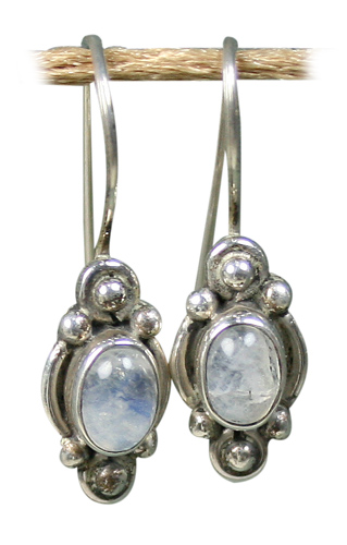 Design 8757: White moonstone earrings