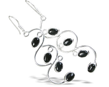 Design 900: black onyx earrings