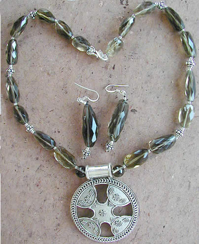 Design 1161: brown smoky quartz necklaces