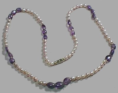 Design 124: purple,white pearl simple-strand necklaces