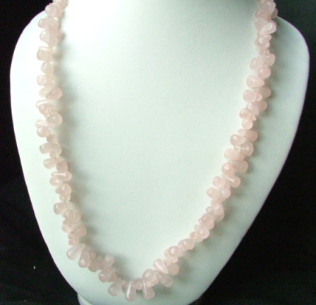 Design 1392: pink rose quartz drop necklaces