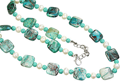 Design 15273: green,white pearl necklaces