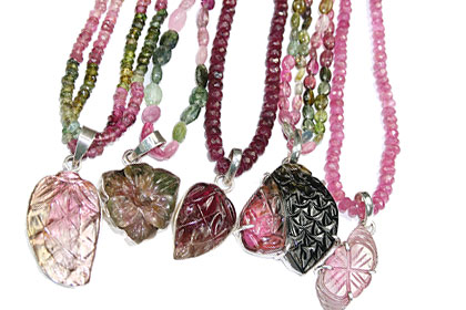 Design 15918: multi-color multi-stone necklaces