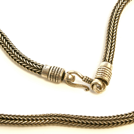 Design 18770: white  necklaces