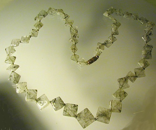 Design 485: green rotile necklaces