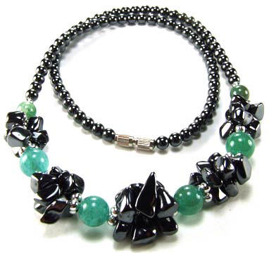 Design 5325: green,black,gray hematite chipped necklaces