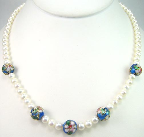 Design 5482: white pearl necklaces