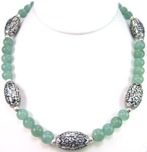 Design 5497: green aventurine necklaces