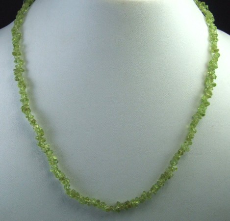 Design 5618: Green peridot necklaces