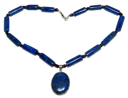 Design 7426: Blue lapis lazuli necklaces