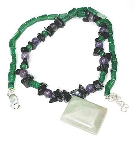 Design 8466: Green, Purple, Black aventurine chipped necklaces