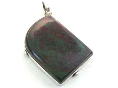 Design 1749: green bloodstone pendants
