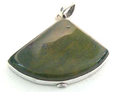 Design 1796: green bloodstone pendants