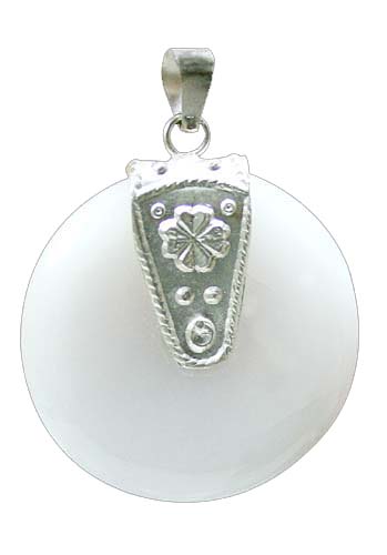 Design 8609: White quartz pendants