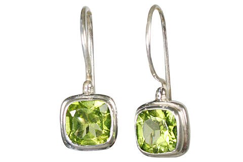 Design 10412: green peridot earrings