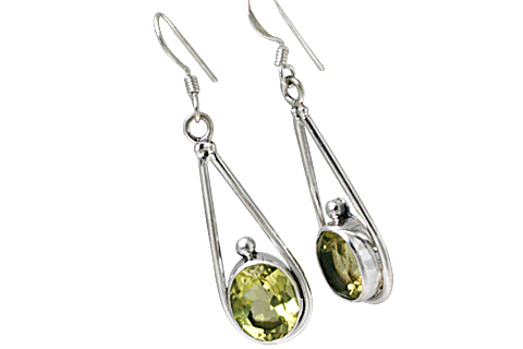 Design 10721: green lemon quartz earrings