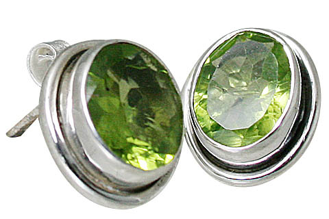 Design 10754: green peridot post earrings