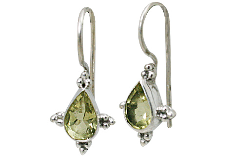 Design 10763: green lemon quartz drop earrings