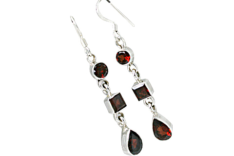 Design 10784: red garnet earrings