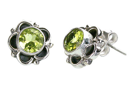 Design 11361: green peridot post earrings
