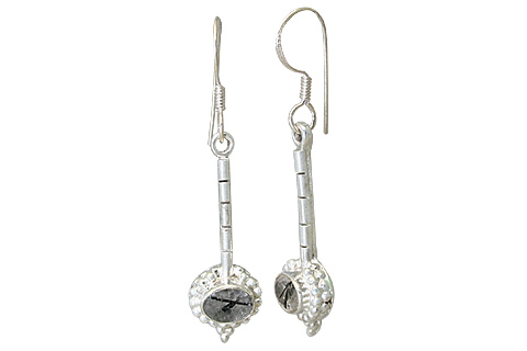 Design 11371: black,white rotile earrings