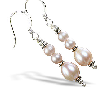Design 11882: pink pearl earrings